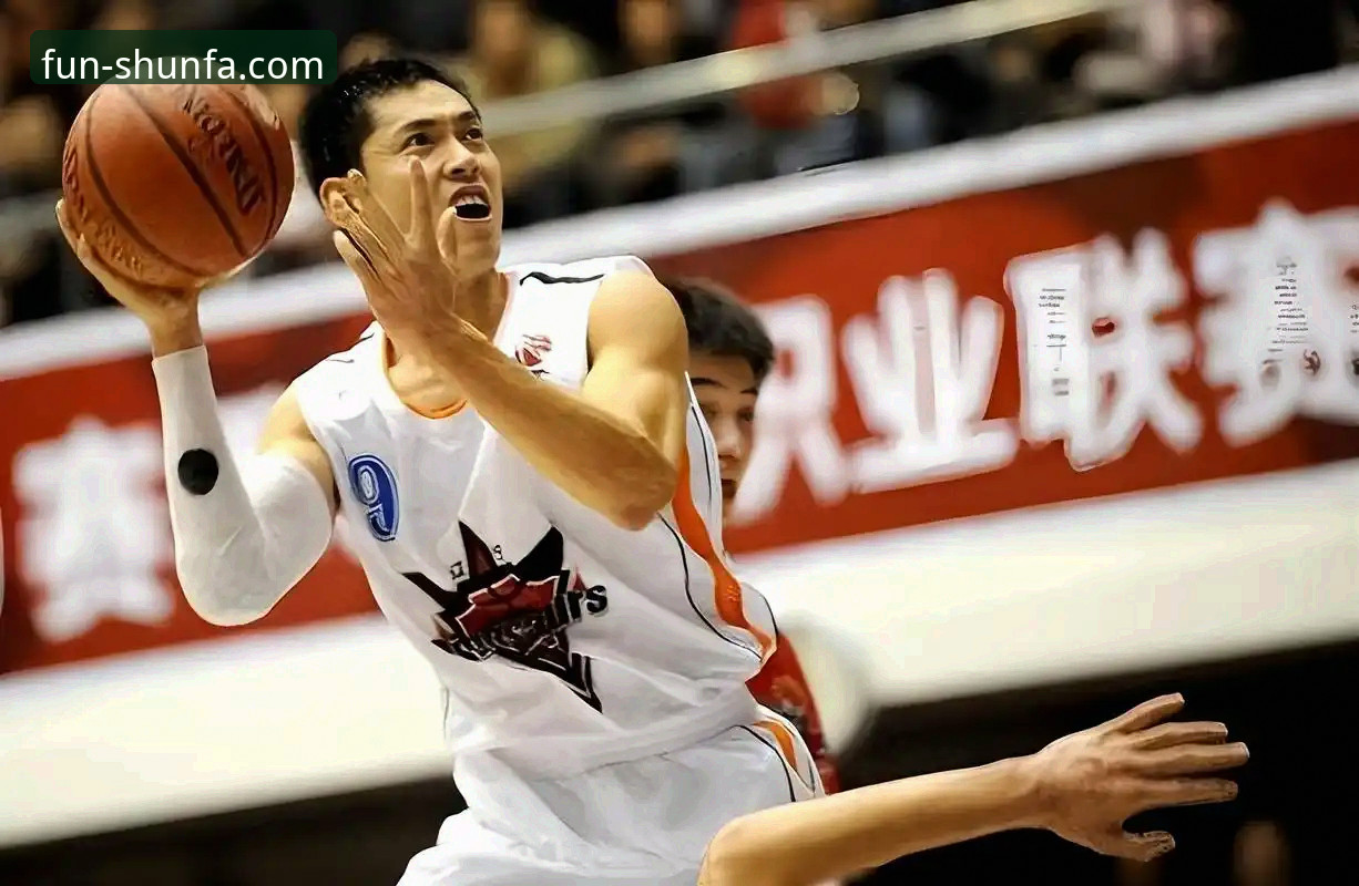 CBA状元陈国豪回避条款升级事件最新动态：广州北控卡位战背后的规则博弈与创新思考